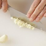 how to mince garlic battersby